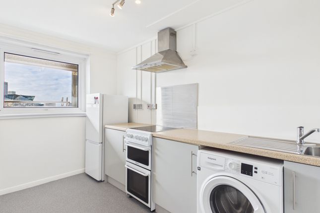Flat 177,  Clydesdale Tower, City Centre, Birmingham photo 2