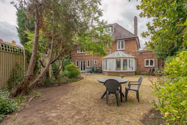 39, Farm Avenue, London photo 3