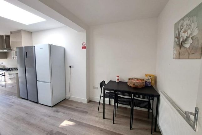 440, Allenby Road, Greenford photo 2