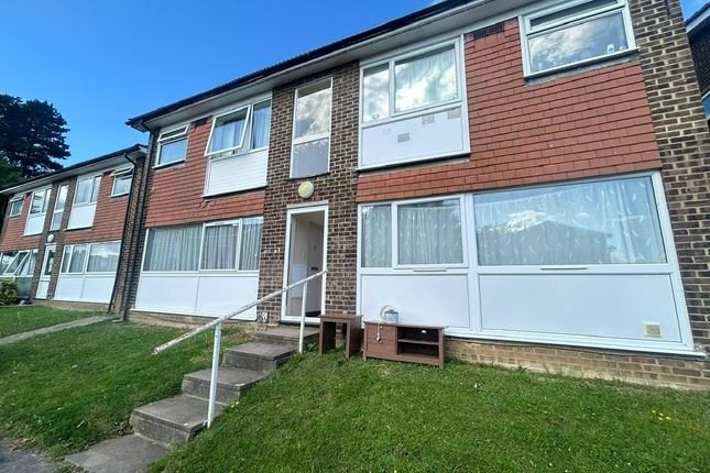 Flat to rent in Berners Way, Broxbourne