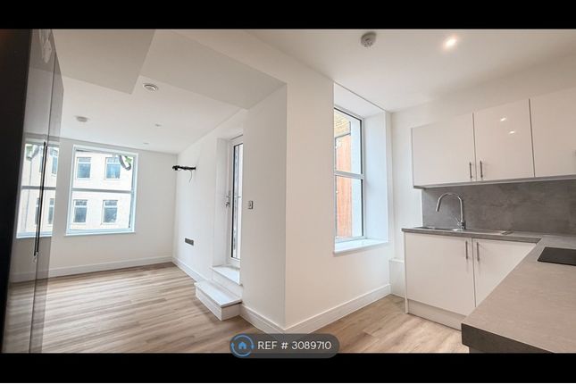 Hinton Road, London photo 2