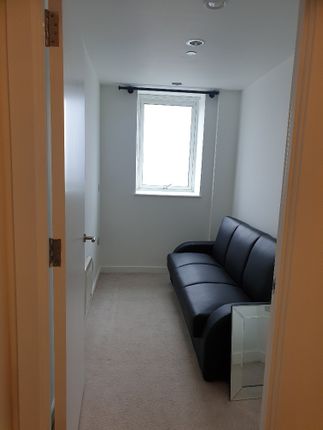 2207 The Heart , The Heart , Salford Quays  photo 5