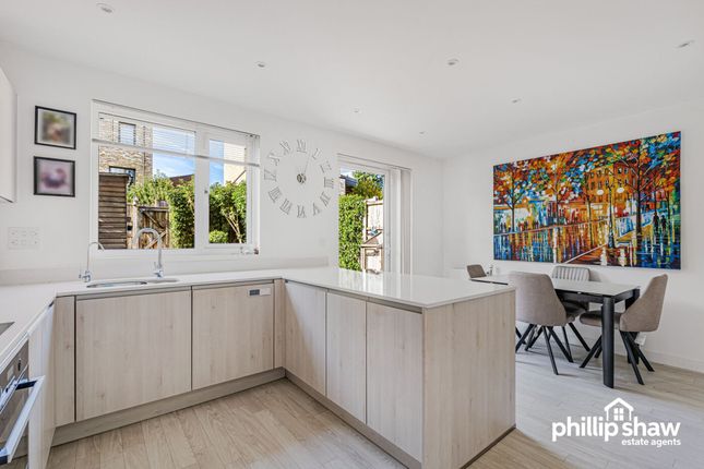 187 Green Lane, Edgware photo 4