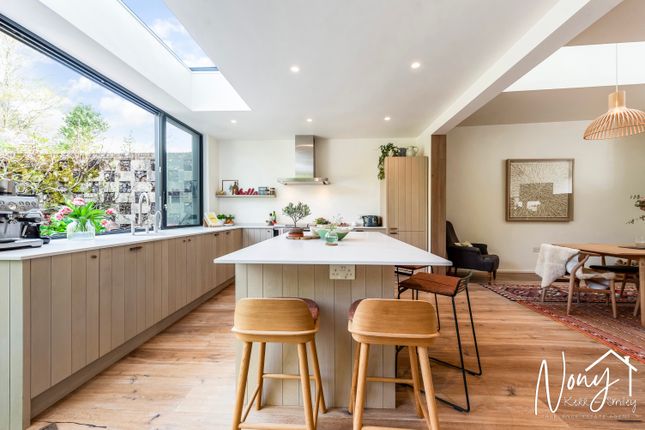 Zoopla Mark Two, Martyr Worthy Road, Abbots Worthy photo 3