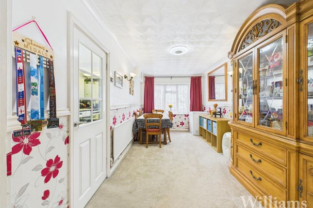 50 Vicarage Close, Buckingham photo 3
