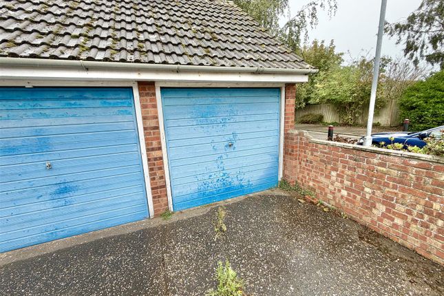 19, Ruaton Drive, Clacton-On-Sea photo 2