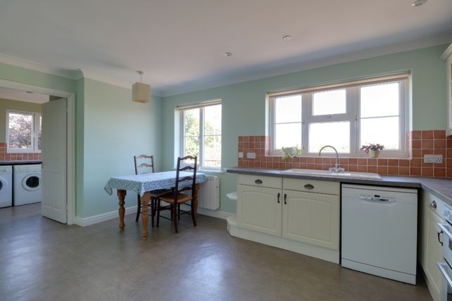23, St. Johns Drive, Grantham photo 4