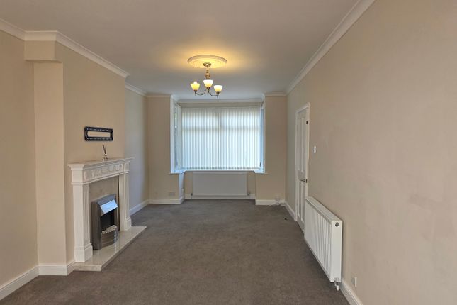 17, Stockport photo 2