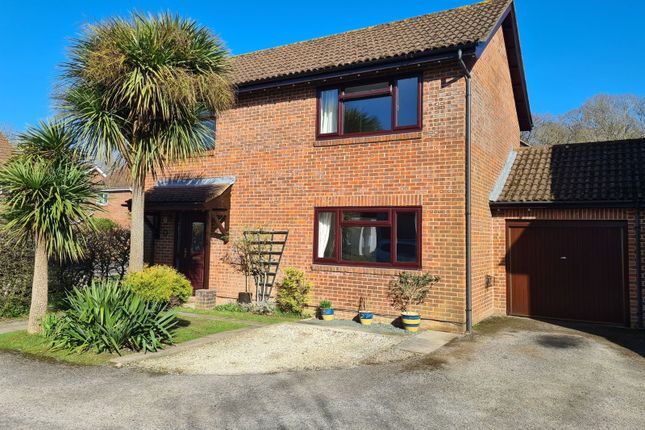 4-bed house on 16, Roundhouse Drive, Southampton, £425,000