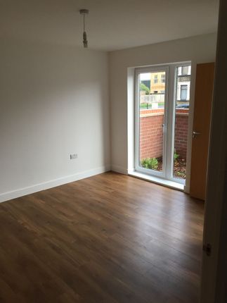 Flat 7, Image Court, Maxwell Road, Romford photo 5