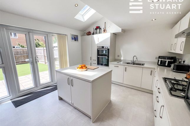 8, Chapman Avenue, Cambridgeshire photo 3