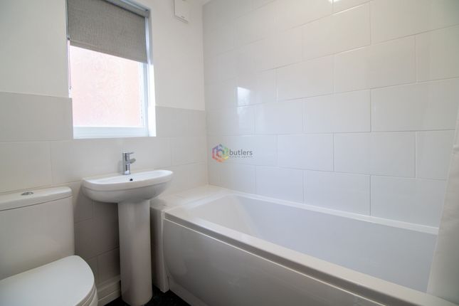 30 Foxcroft Chase, Sheffield photo 4