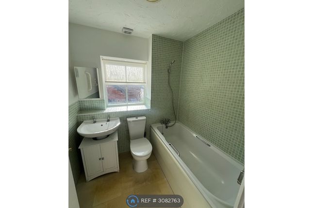 Shefford photo 5