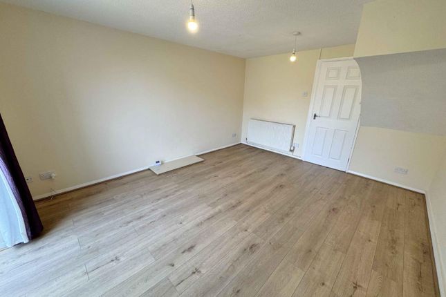 13, Weaver Drive, Rugby photo 5