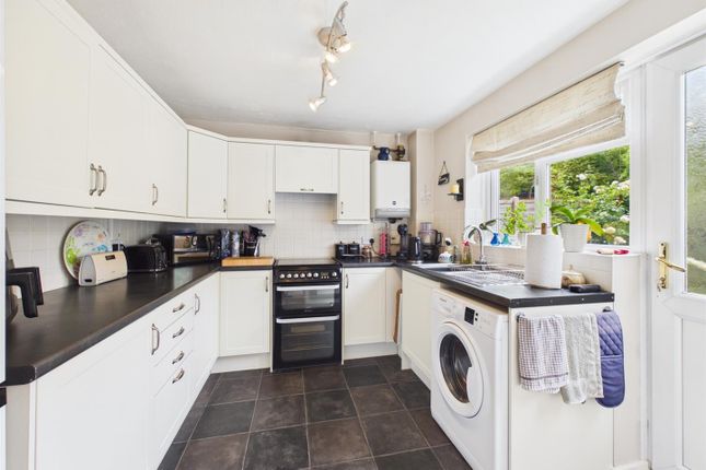 2, Thirsk Close, Chippenham photo 4