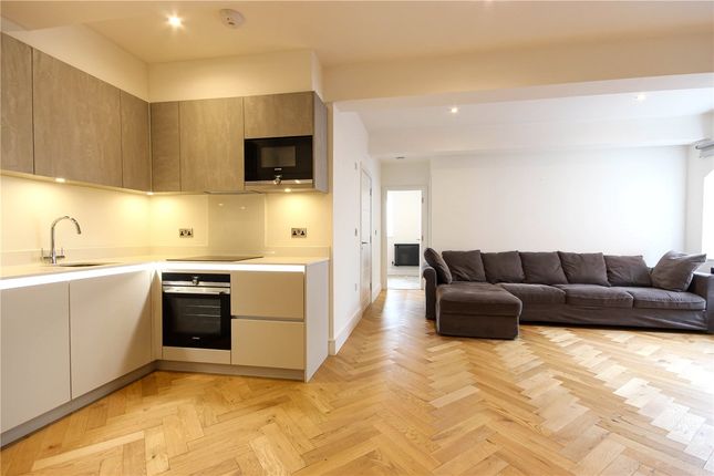 Flat to rent in London Road, St. Albans, Hertfordshire