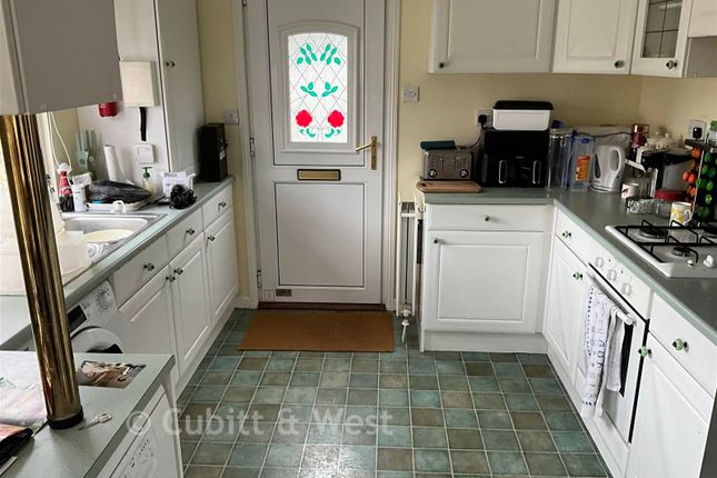 2-bed caravan on Brooks Green Park, Emms Lane, Brooks Green, £165,000
