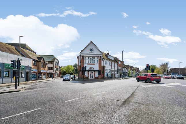 Maisonette for sale in Old Woking Road, West Byfleet, Surrey