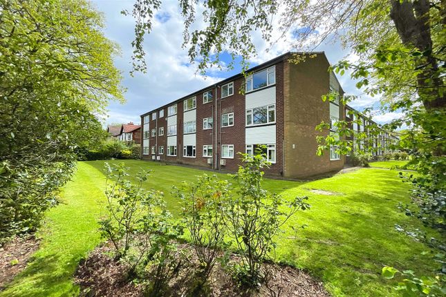 Thumbnail Flat for sale in Rookfield Court, Rookfield Avenue, Sale