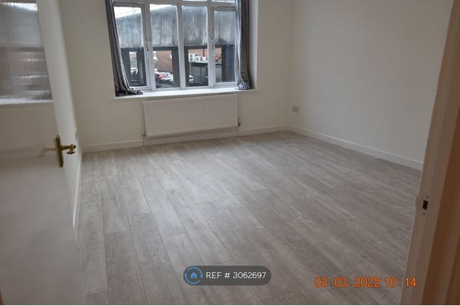 Flat, Park Street, Luton photo 2