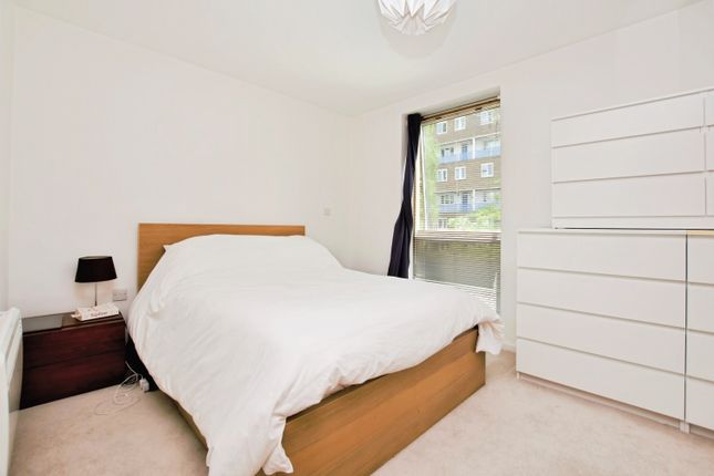 Flat 6, Tay Court, 44, Decima Street, London Bridge photo 3