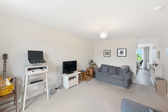 Flat 5, 8 Kimmerghame Place, Edinburgh photo 3