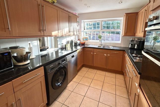 13, Milton Keynes photo 5