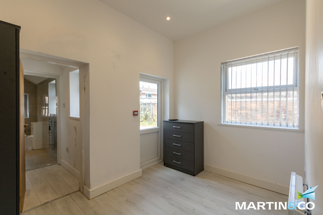 Flat A, 65, Bloxwich Road South, Willenhall photo 4