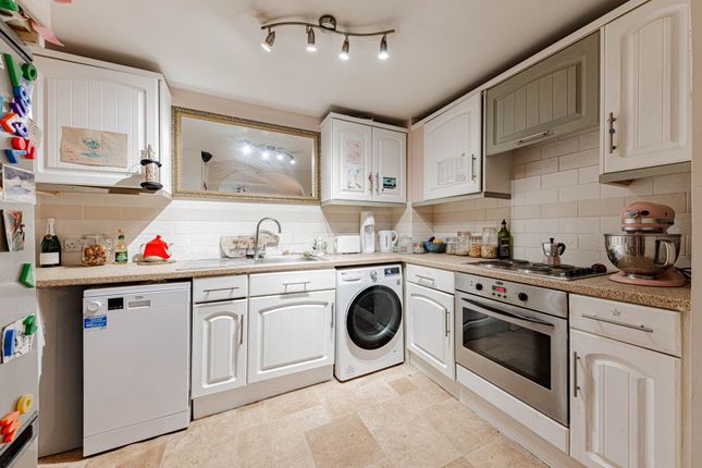Flat 3, 15 East Street, Faversham photo 5