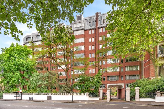 3-bed flat on Flat 28,, South Lodge, London, £3,525,000