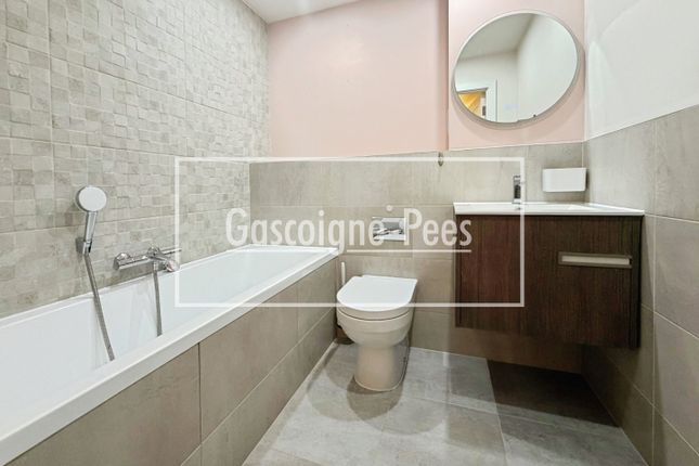 2, Addlestone photo 3