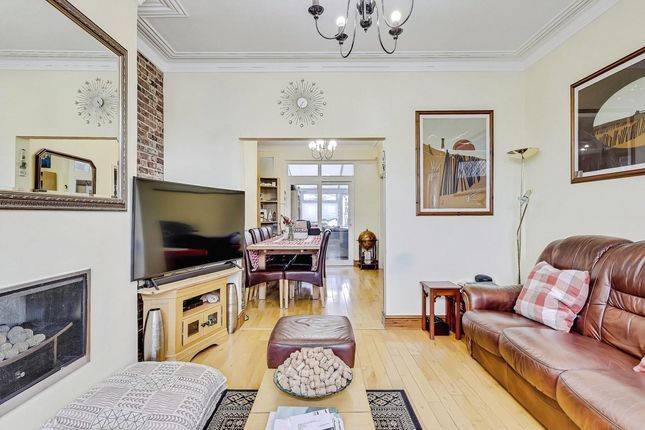 246, Carlton Avenue, Westcliff-on-sea photo 4