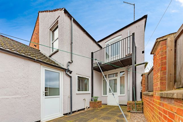 End terrace house for sale in Robinson Road, Rushden