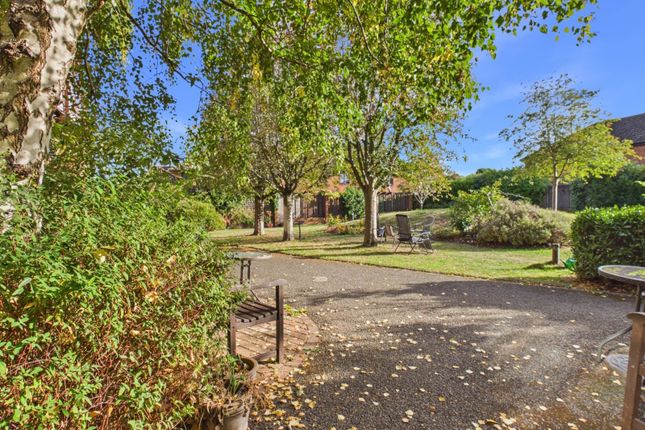 King George V Road, Buckinghamshire photo 4