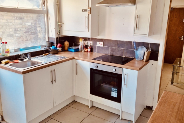 415, Cleethorpe Road, Grimsby photo 2