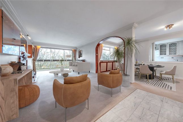 Flat for sale in The Polygon, Avenue Road, St John's Wood, London