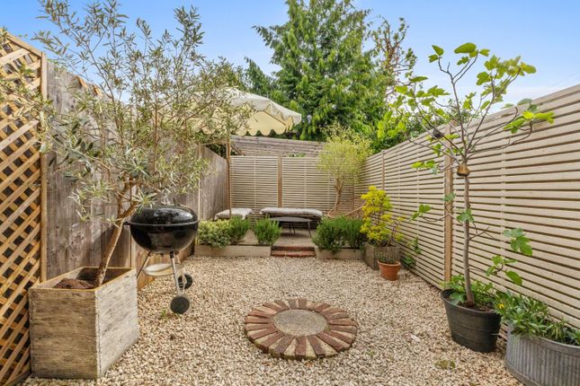 89, White Lion Road, Amersham photo 4