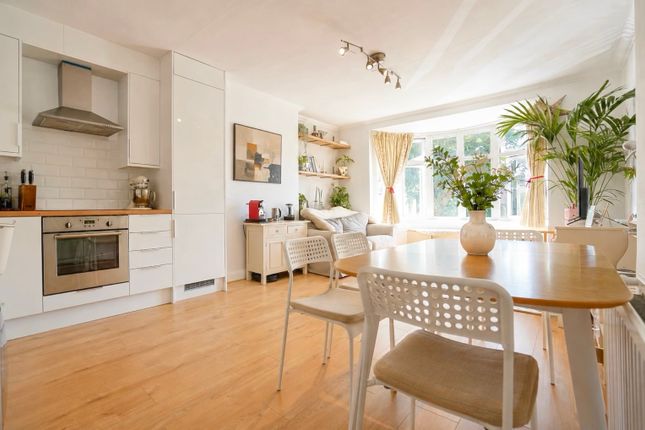 Ashbourne Avenue, London photo 2