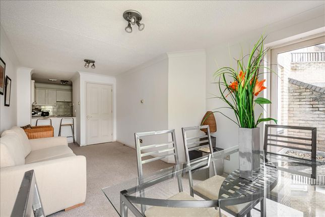 Thumbnail Flat for sale in Conant Mews, Aldgate