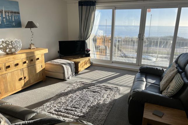 21 Min Y Mor, Victoria Parade, Pwllheli photo 2