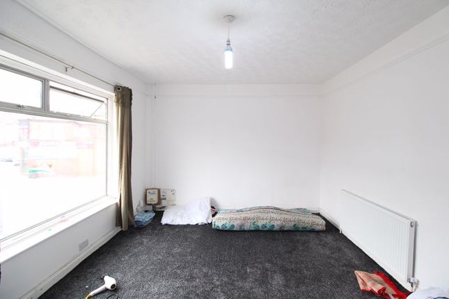 Terraced house for sale in Leagrave Road, Luton