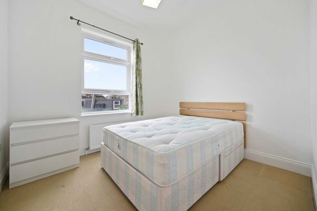 Thumbnail Flat to rent in Lillie Road, Fulham, London
