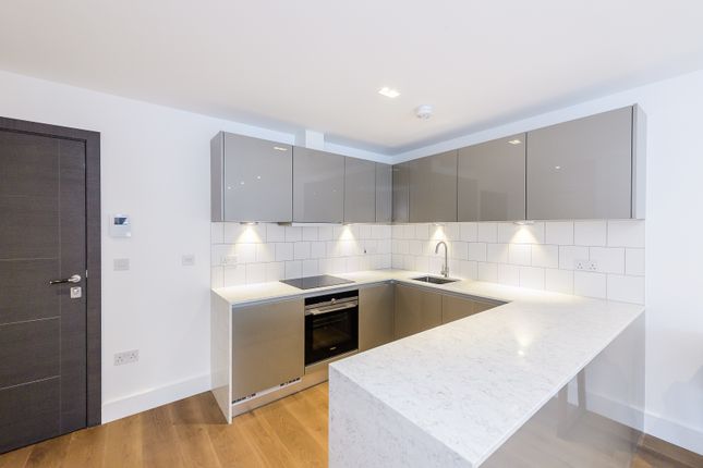 Flat for sale in Kingsley, Down Place, Hammersmith, West London