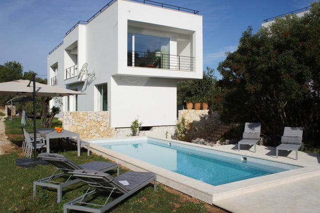 Villa for sale in Loutses 491 00, Greece