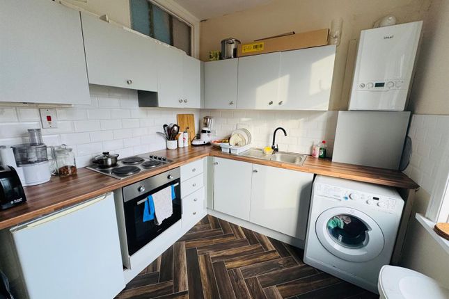 25b, Humbledon Park, Sunderland photo 2