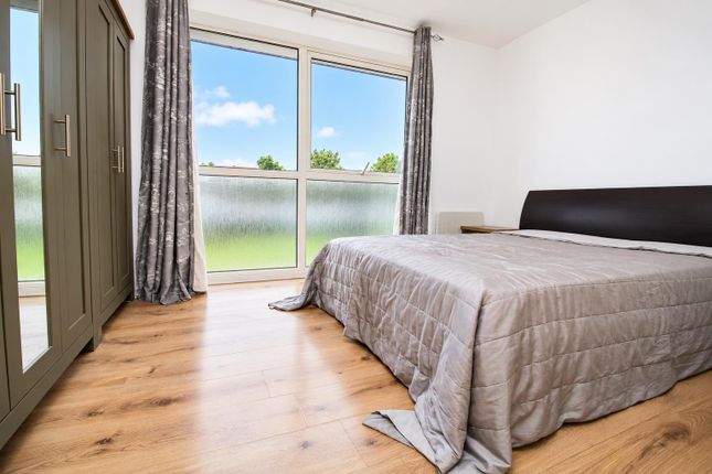 Ashby Court, Hemel Hempstead photo 5