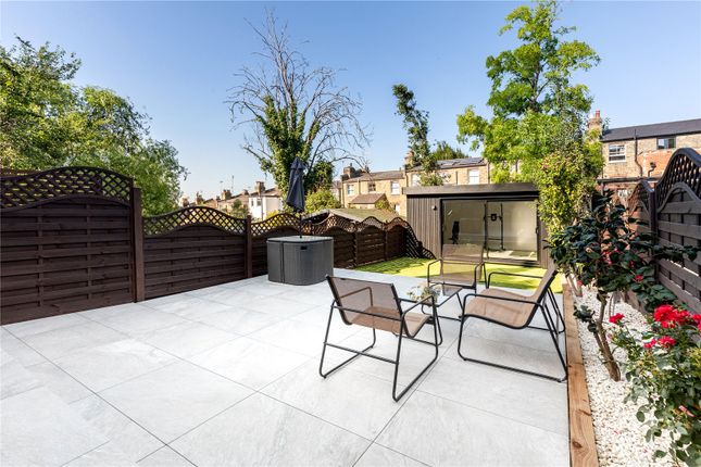 110,, Ferme Park Road, London photo 4