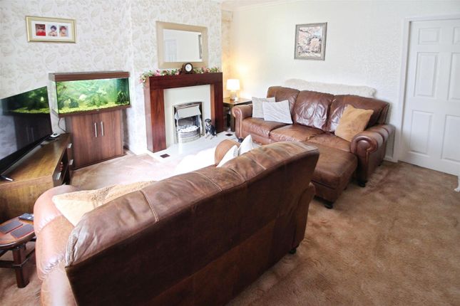 58, Leeds Road, Castleford photo 4