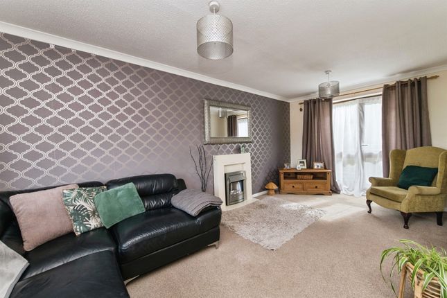3, Ripon Close, Exeter photo 3