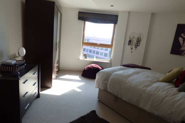 Flat 172, Leeds photo 4